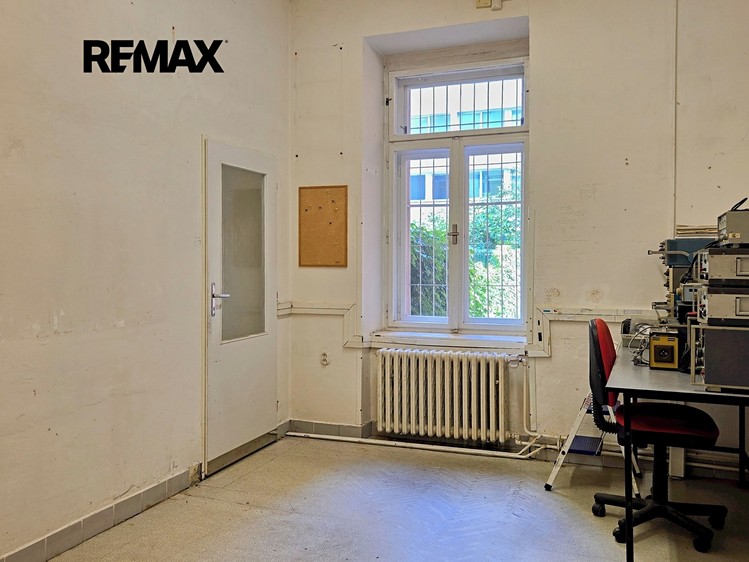 Prodej bytu 3+1 99 m² - foto 4