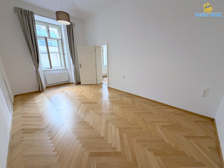 Pronájem bytu 2+kk 65 m² - foto 5