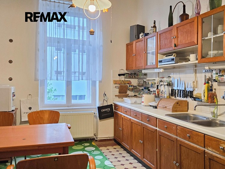Pronájem bytu 2+1 81 m² - foto 1
