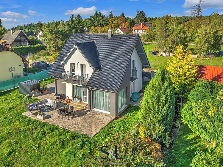 Prodej rodinného domu 137 m², pozemek 841 m² - foto 1