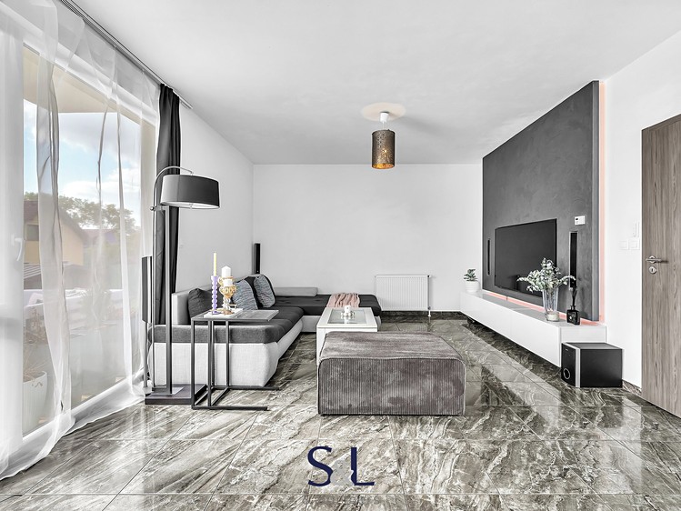 Prodej rodinného domu 137 m², pozemek 841 m² - foto 2