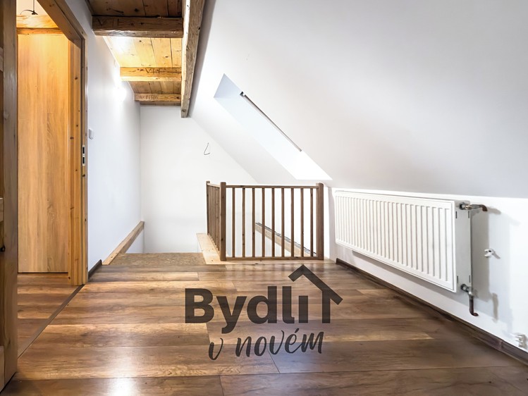 Prodej rodinného domu 140 m², pozemek 455 m² - foto 2