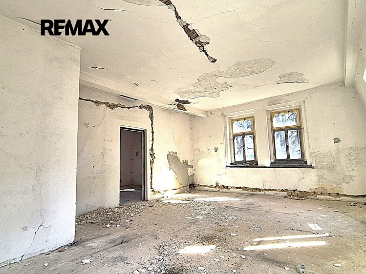 Prodej  rodinného domu 300 m², pozemek 721 m² - foto 8