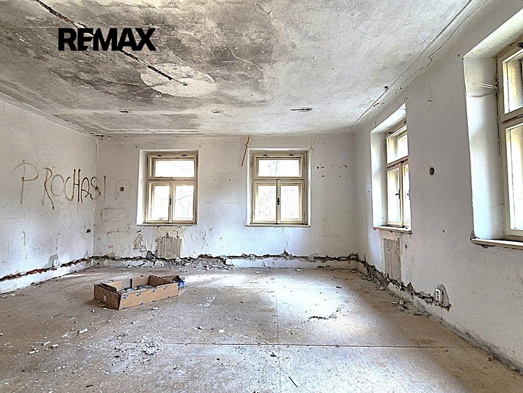 Prodej  rodinného domu 300 m², pozemek 721 m² - foto 7