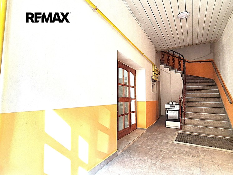 Pronájem obchodního prostoru 70 m² - foto 2
