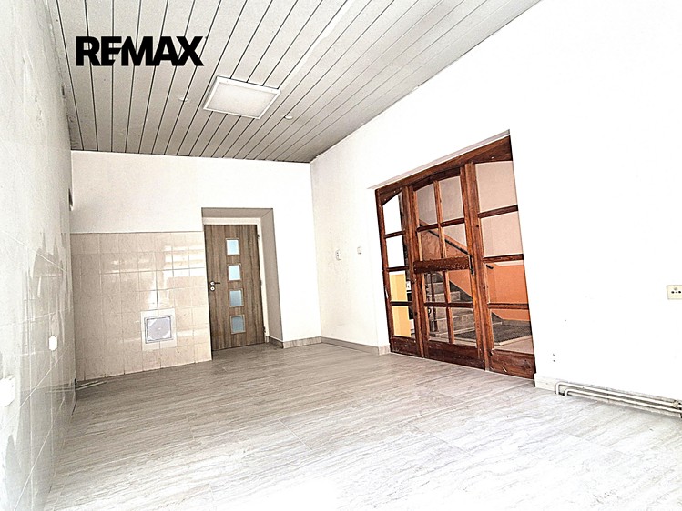 Pronájem obchodního prostoru 70 m² - foto 4