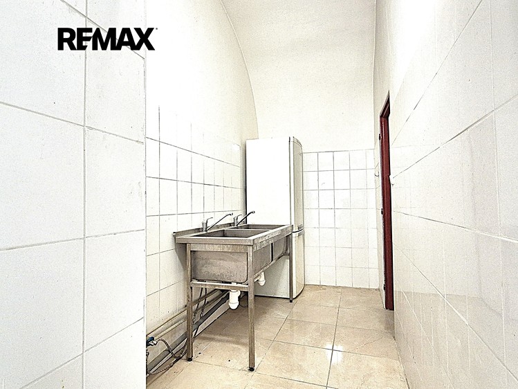 Pronájem obchodního prostoru 70 m² - foto 6