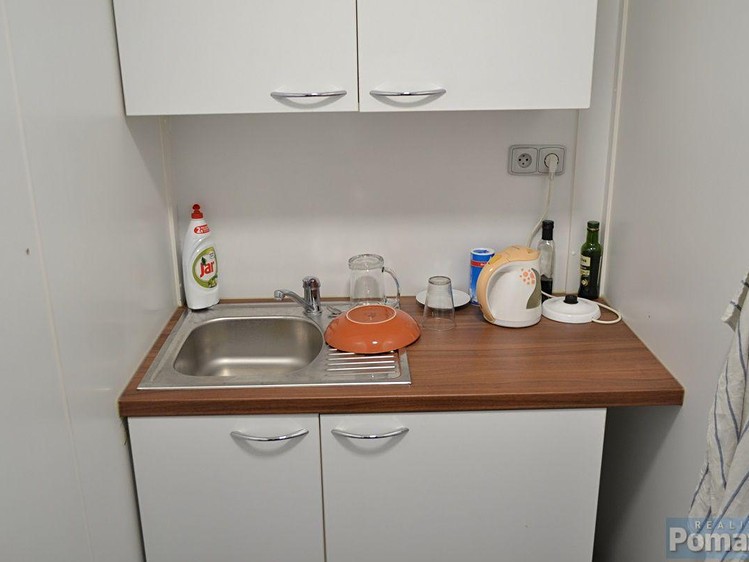 Pronájem kanceláře 18 m² - foto 4