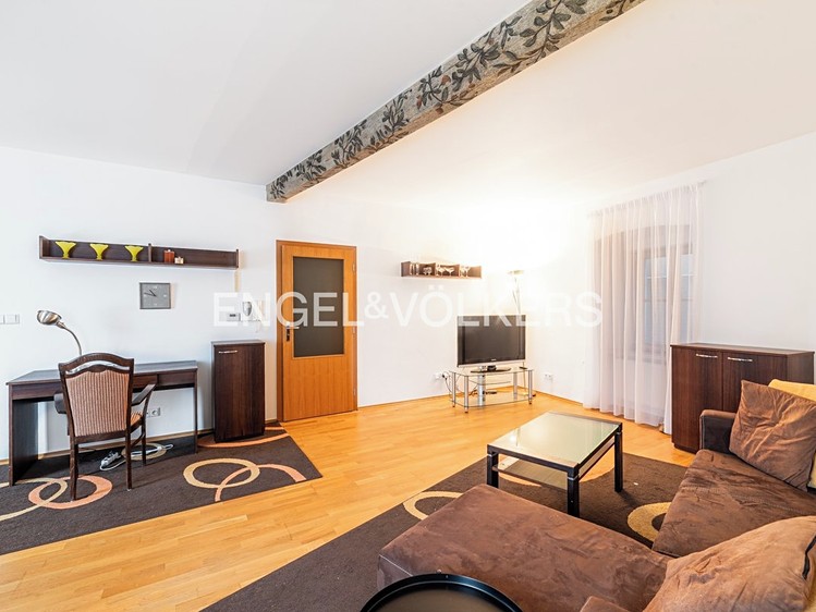 Pronájem bytu 2+1 85 m² - foto 5