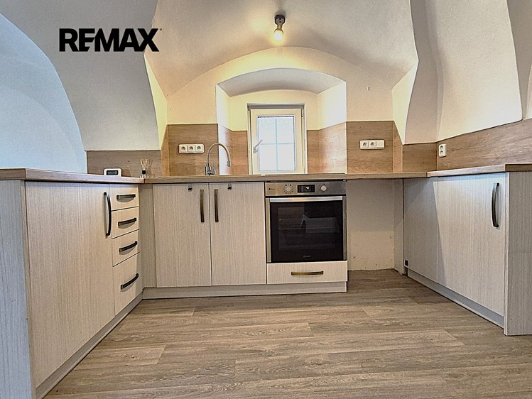 Pronájem bytu 4+kk 80 m² - foto 2