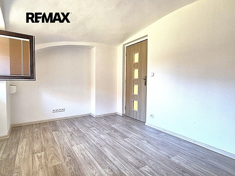 Pronájem bytu 4+kk 80 m² - foto 7