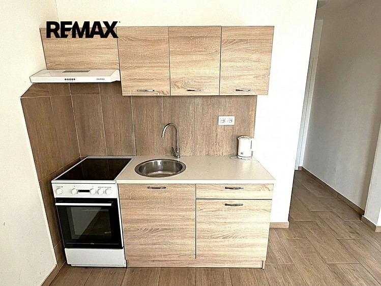 Pronájem bytu 1+kk 20 m² - foto 2