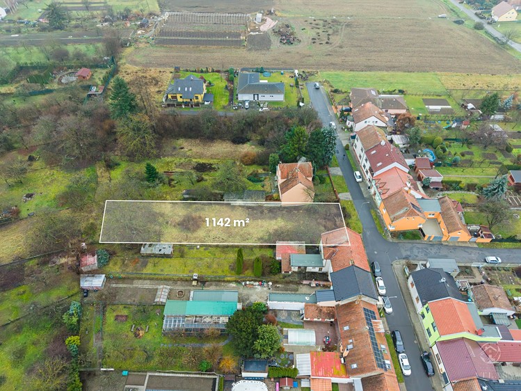 Prodej stavebního pozemku 1 142 m² - foto 3