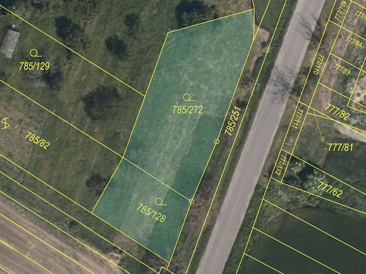 Prodej stavebního pozemku 896 m² - foto 3
