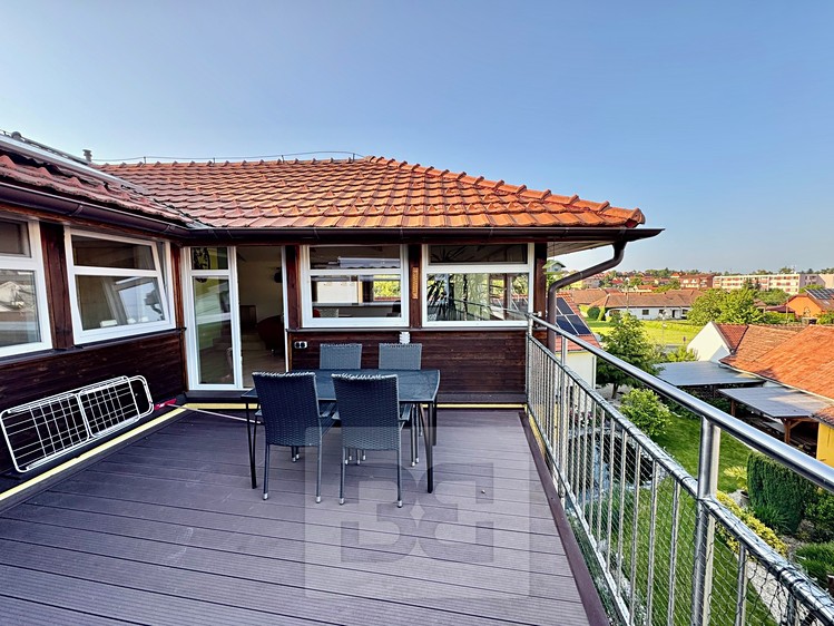 Pronájem bytu 4+kk 195 m² (Podkrovní) - foto 7