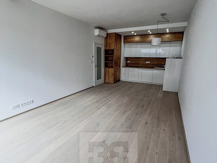 Pronájem bytu 3+kk 88 m² - foto 4