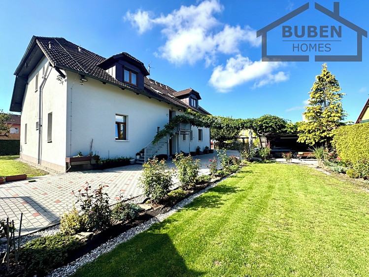 Prodej vícegeneračního domu 414 m², pozemek 939 m² - foto 4