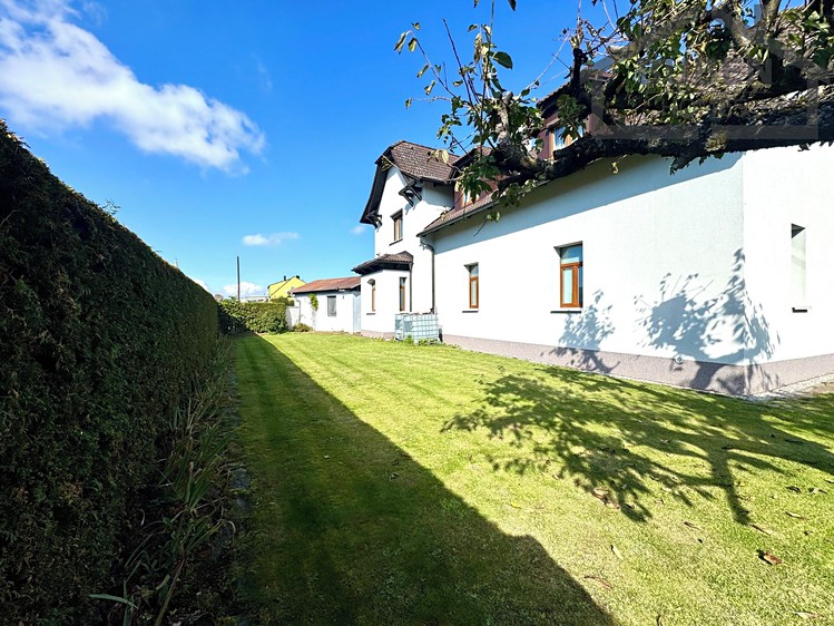 Prodej vícegeneračního domu 414 m², pozemek 939 m² - foto 7