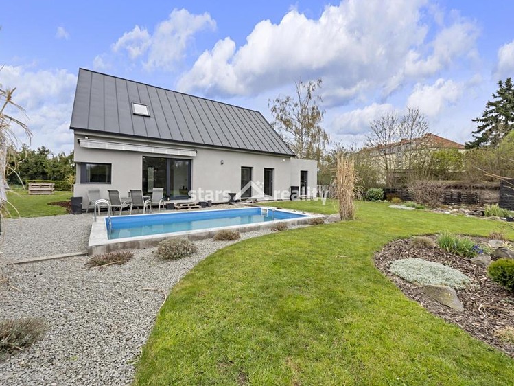 Prodej rodinného domu 176 m², pozemek 1 000 m² - foto 1