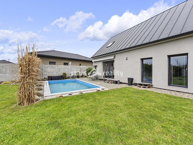 Prodej rodinného domu 176 m², pozemek 1 000 m² - foto 5