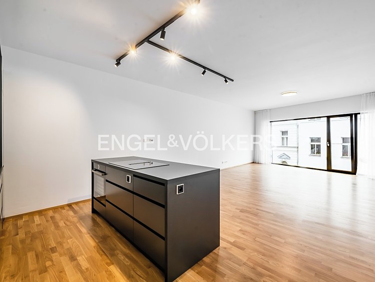 Pronájem bytu 3+kk 115 m² - foto 1
