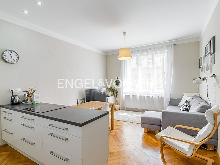 Pronájem bytu 3+kk 85 m² - foto 1