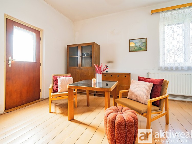 Prodej vily 233 m², pozemek 557 m² - foto 2
