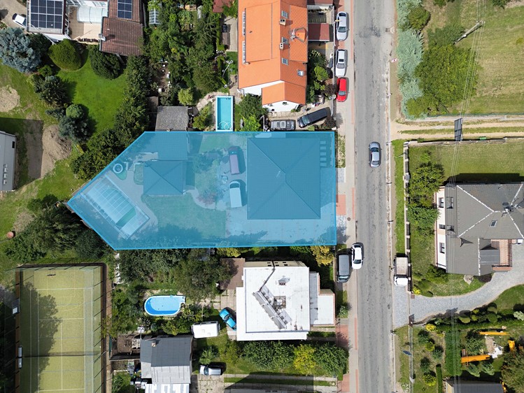 Prodej rodinného domu 210 m², pozemek 837 m² - foto 3