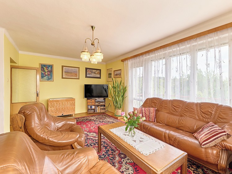Prodej rodinného domu 210 m², pozemek 845 m² - foto 8