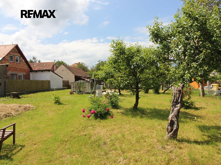 Prodej rodinného domu 470 m², pozemek 1 587 m² - foto 4