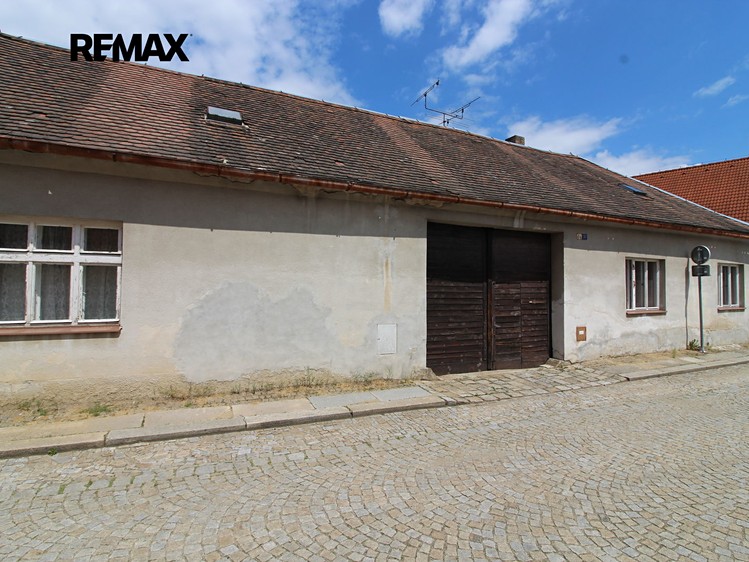 Prodej rodinného domu 470 m², pozemek 1 587 m² - foto 5