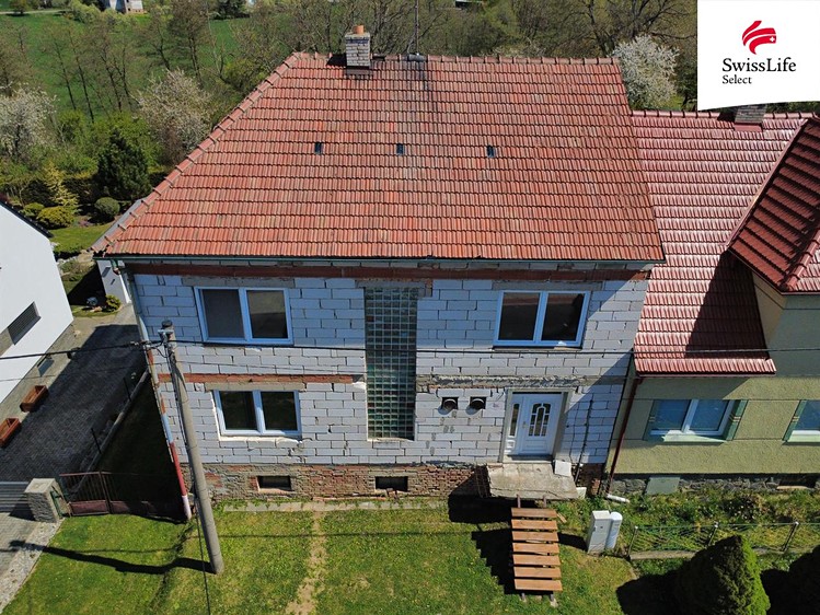 Prodej rodinného domu 204 m², pozemek 586 m² - foto 3