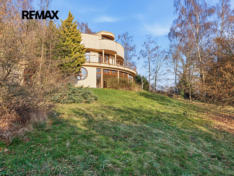 Prodej rodinného domu 311 m², pozemek 4 029 m² - foto 1