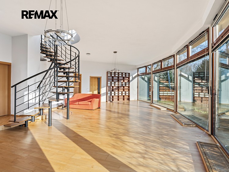Prodej rodinného domu 311 m², pozemek 4 029 m² - foto 3