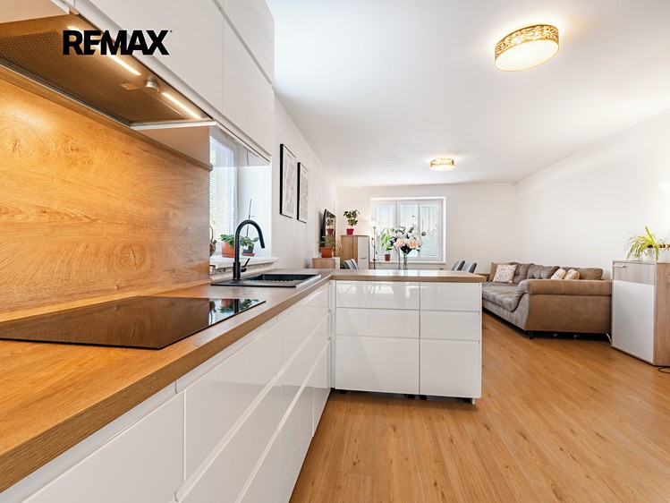 Prodej rodinného domu 163 m², pozemek 1 205 m² - foto 6