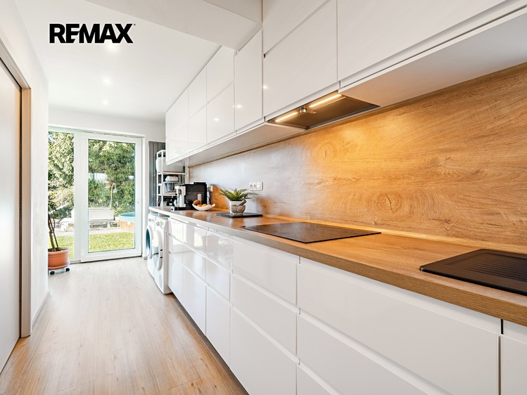 Prodej rodinného domu 163 m², pozemek 1 205 m² - foto 5