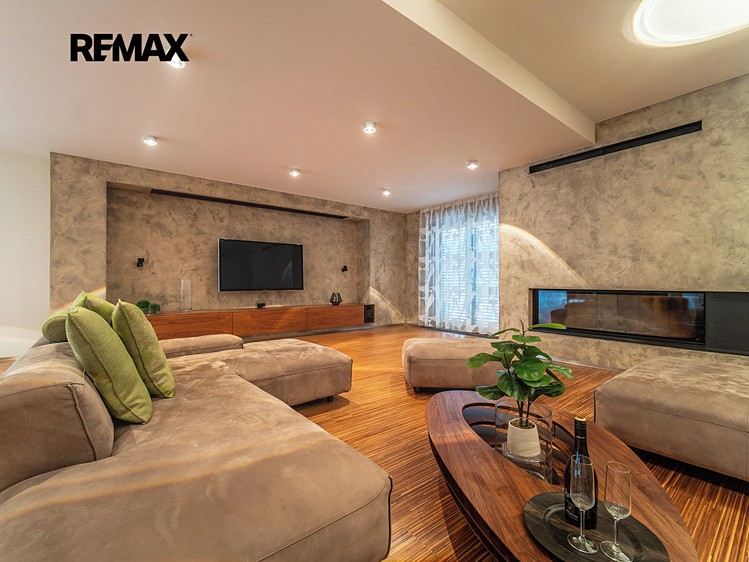 Prodej rodinného domu 536 m², pozemek 1 709 m² - foto 3