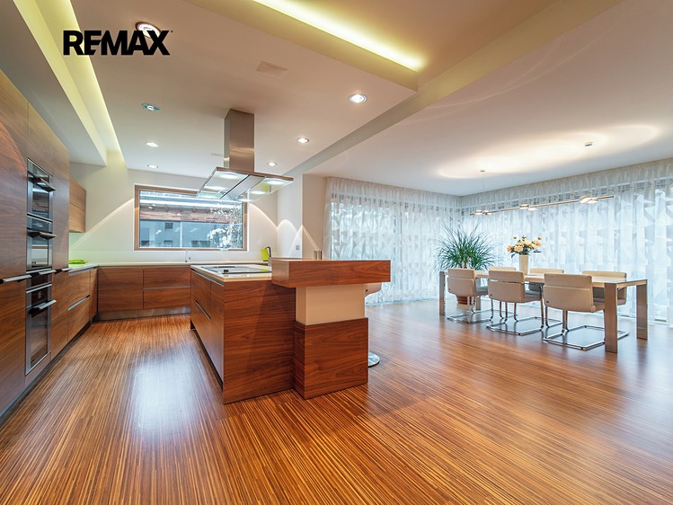 Prodej rodinného domu 536 m², pozemek 1 709 m² - foto 6