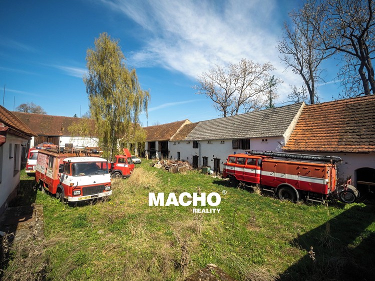 Prodej zemědělské usedlosti 236 m², pozemek 3 881 m² - foto 4