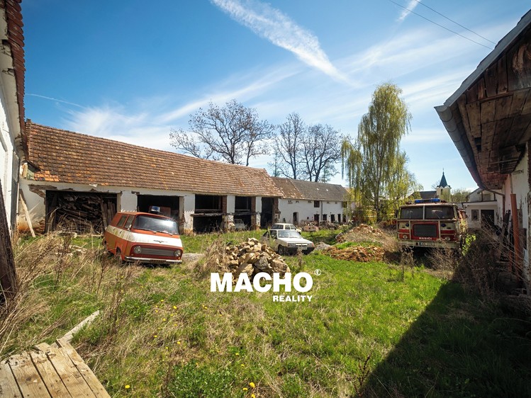 Prodej zemědělské usedlosti 236 m², pozemek 3 881 m² - foto 8