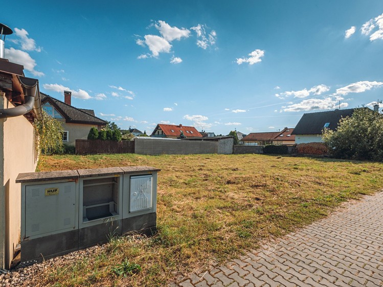 Prodej stavebního pozemku 681 m² - foto 3