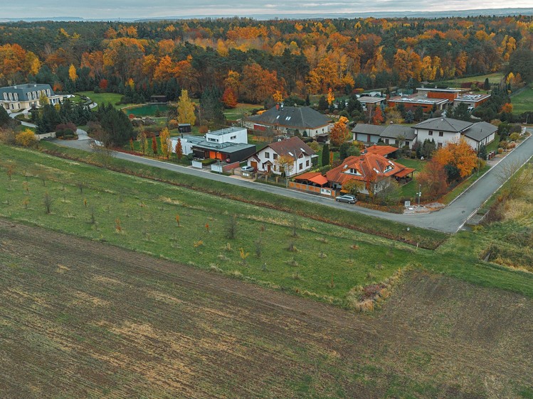 Prodej pozemku 772 m² - foto 2