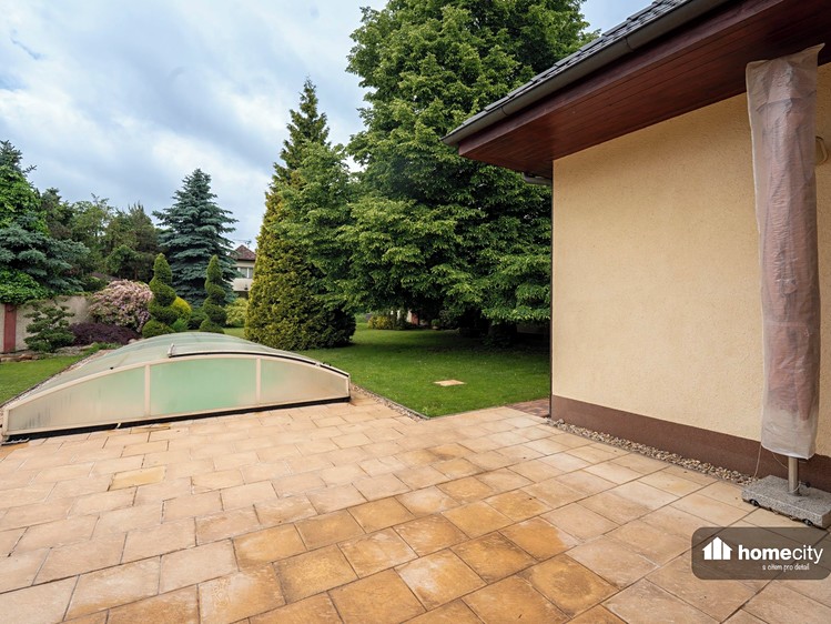 Prodej  rodinného domu 283 m², pozemek 1 205 m² - foto 3