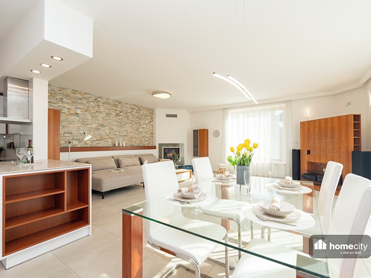 Prodej  rodinného domu 283 m², pozemek 1 205 m² - foto 5