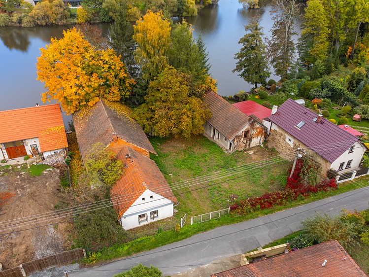 Prodej chalupy 70 m², pozemek 1 156 m² - foto 1