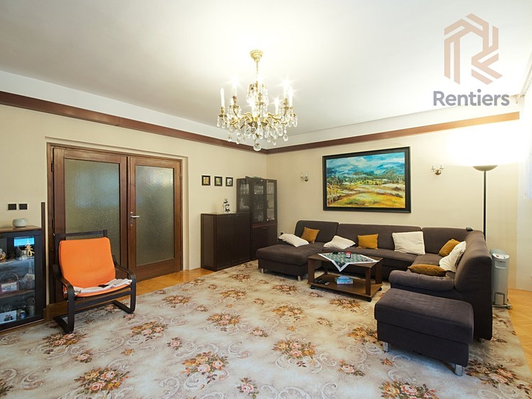 Prodej rodinného domu 246 m², pozemek 258 m² - foto 5