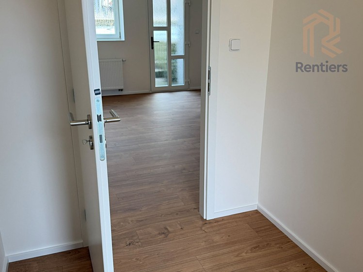 Prodej rodinného domu 137 m², pozemek 332 m² - foto 5