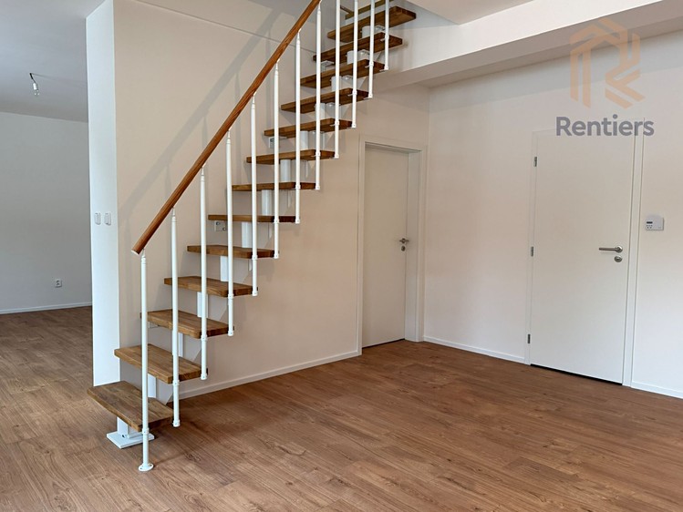 Prodej rodinného domu 137 m², pozemek 332 m² - foto 6