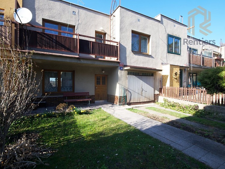 Prodej rodinného domu 256 m², pozemek 287 m² - foto 1