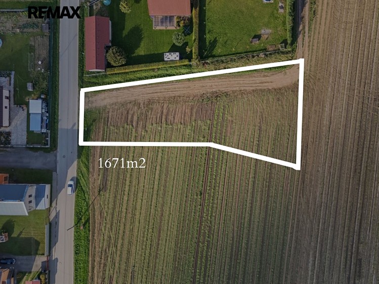 Prodej stavebního pozemku 1 671 m² - foto 4